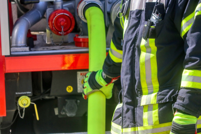 Brand in DÃ¼sseldorf - Feuer in Oberbilk fÃ¼hrt zu Evakuierungen