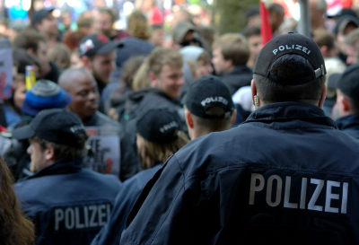 32.000 Menschen protestieren in DÃ¼sseldorf gegen SozialkÃ¼rzungen